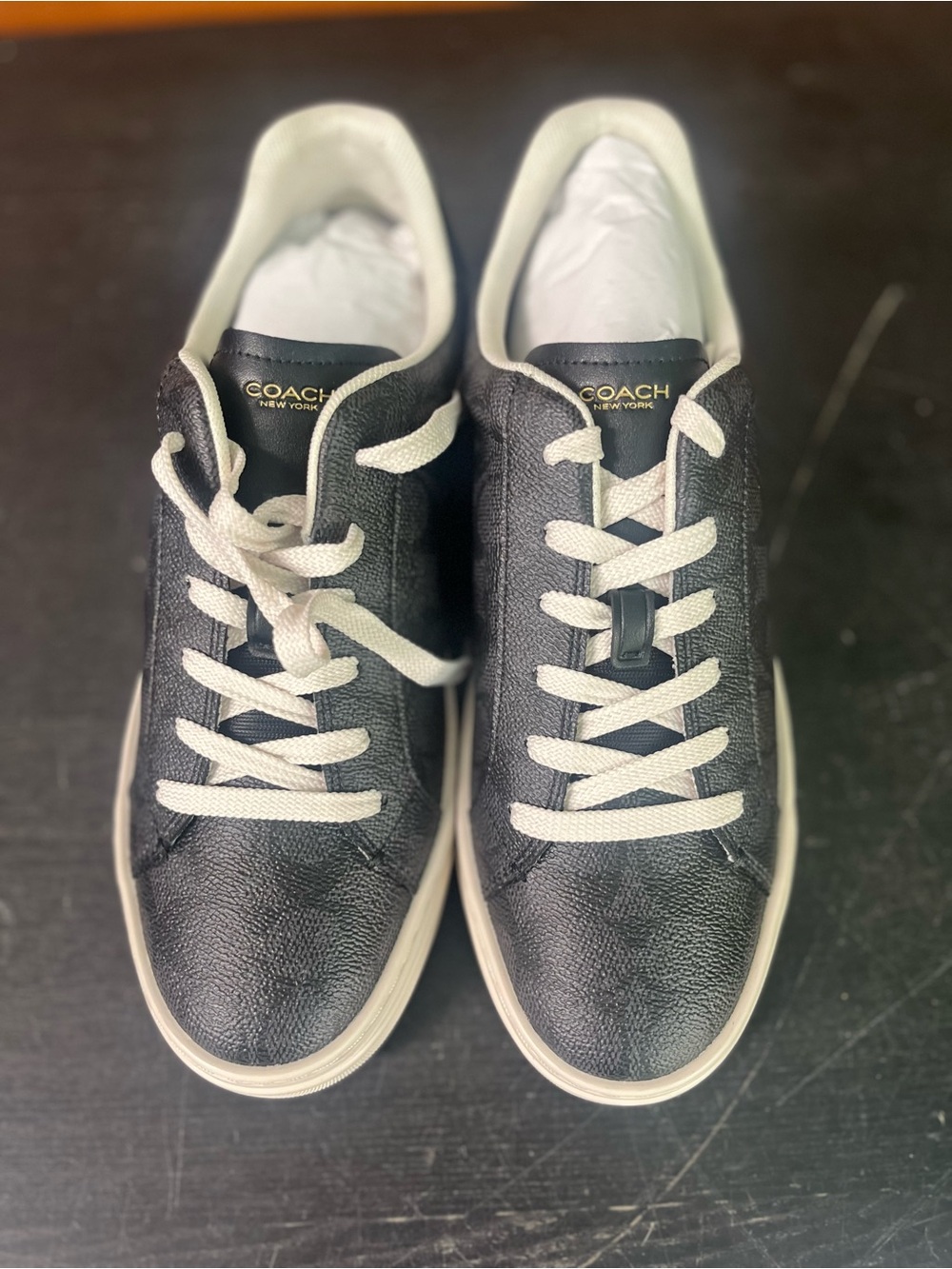 Coach Classic Leather Low-Top Sneakers Black White Lace-Up Shoes Women’s SIZE 10
